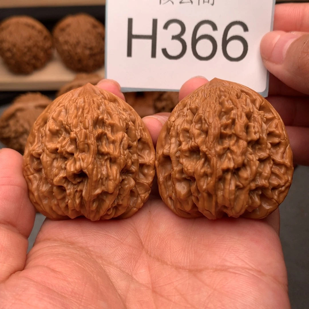文玩核桃把件42+麦虎