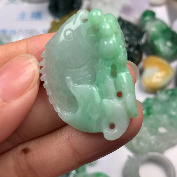 翡翠未镶嵌颈饰翡翠