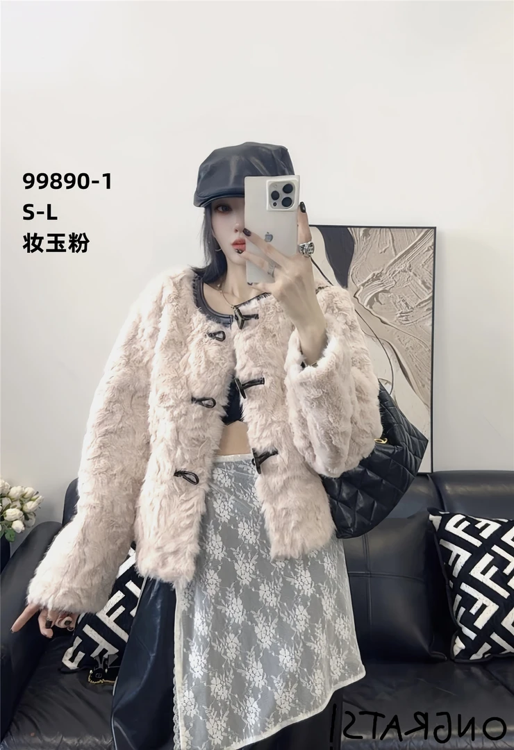 圆领牛角扣小花狐时尚短款外套