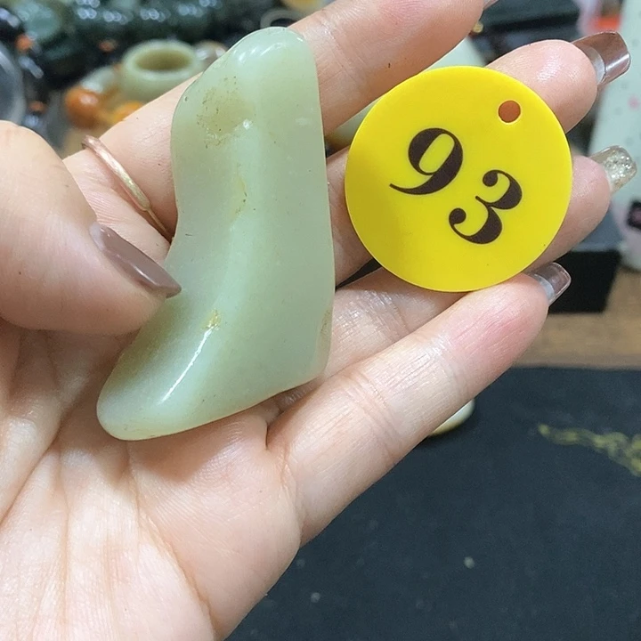 未镶嵌和田玉（糖玉）挂件