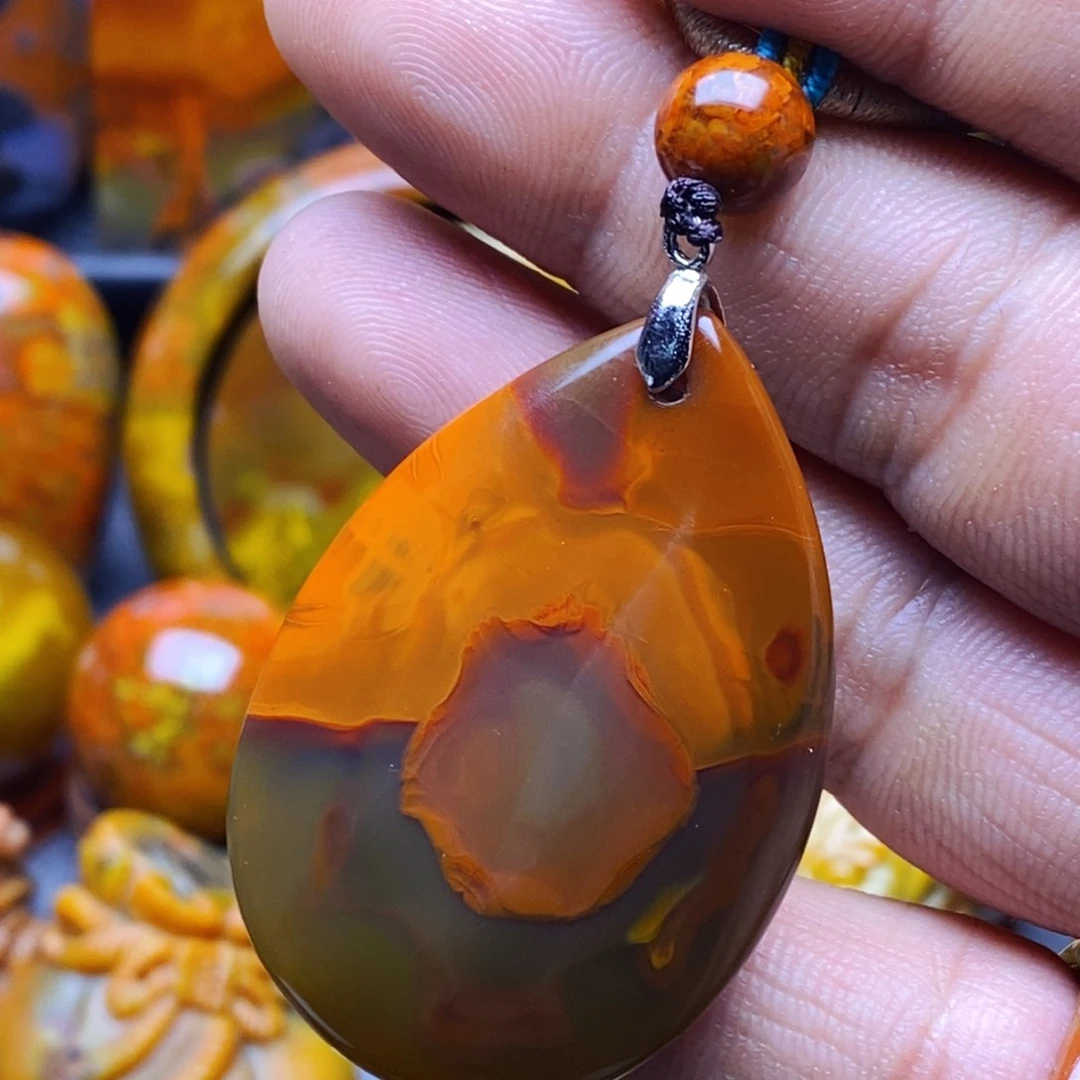 玛瑙/玉髓颈饰未镶嵌?****?