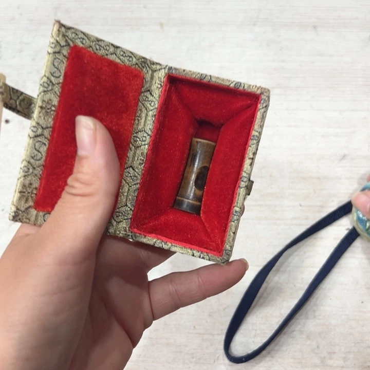 迪****！新亿阁杂项无售后