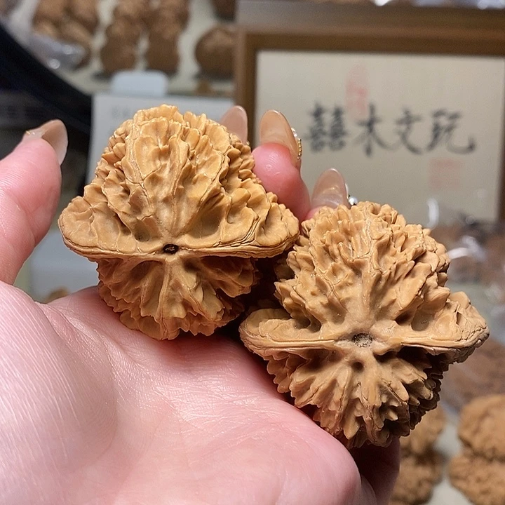 文玩核桃吊坠51大刺