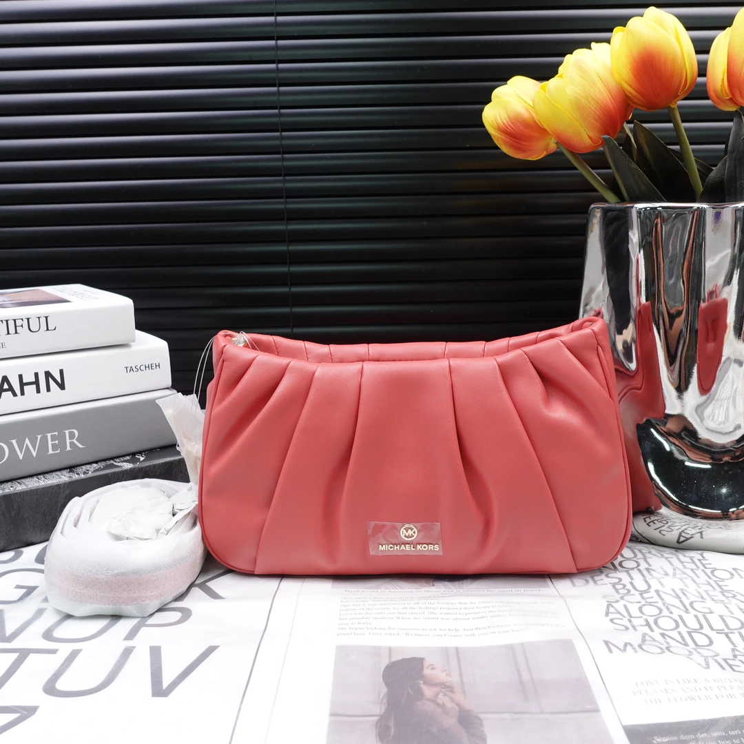 95新 MICHAEL KORS/迈克高仕 单肩包/T10244448
