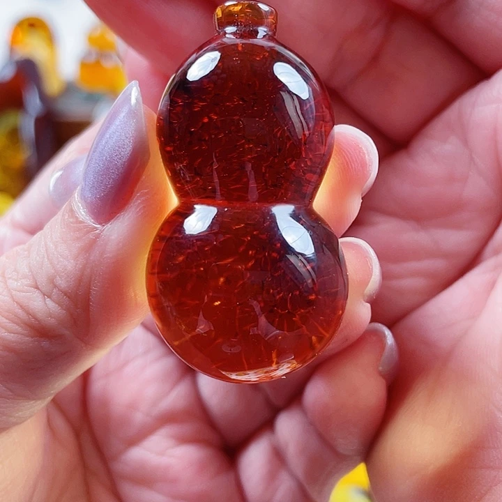 琥珀未镶嵌裸石吊坠