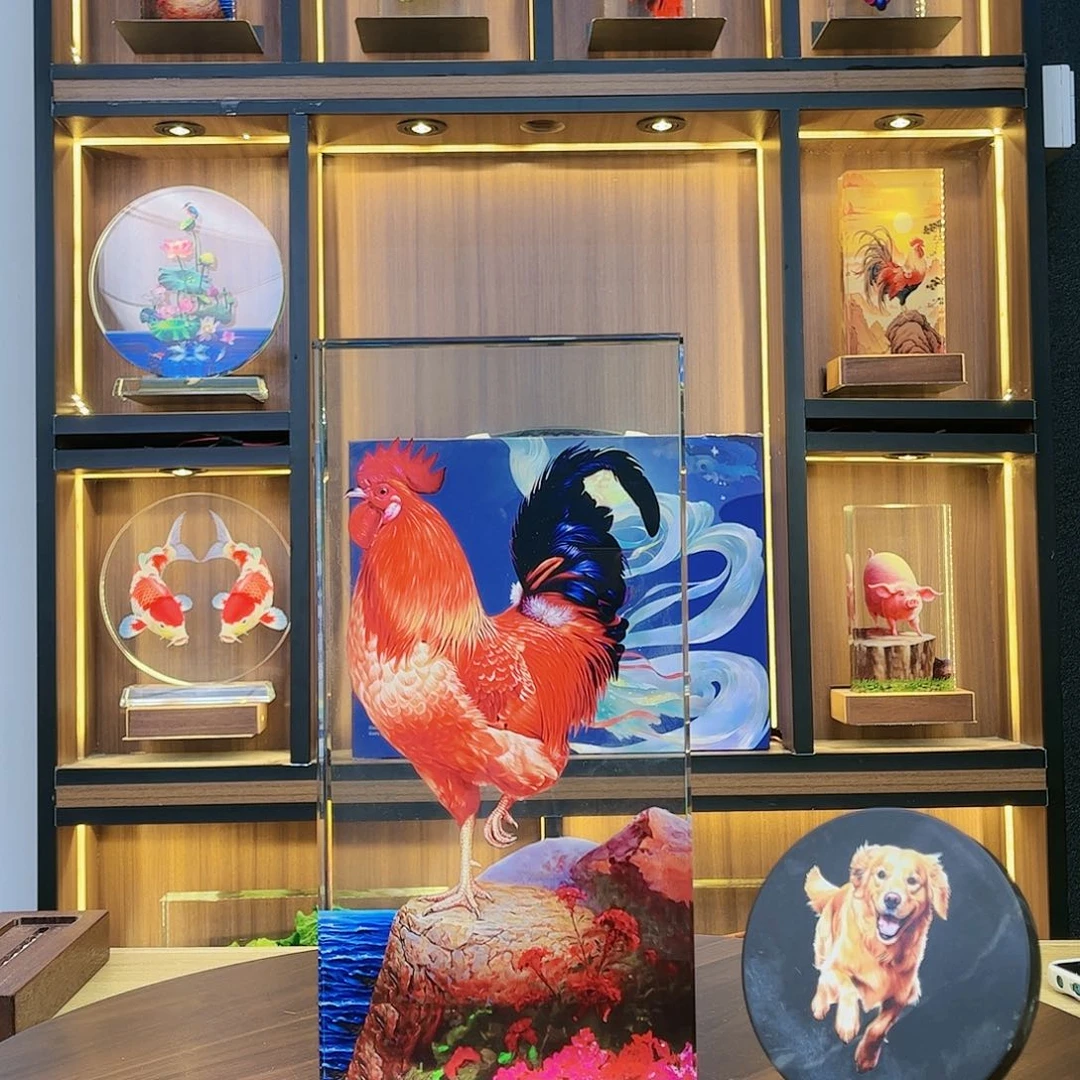 【闪购商品】人造水晶D*阳大红公鸡