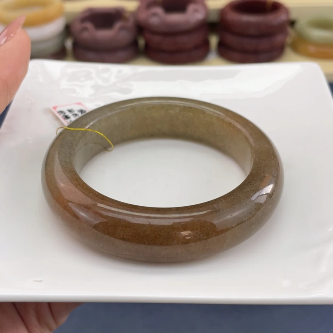 【闪购商品】石英质玉手镯未镶嵌张*半