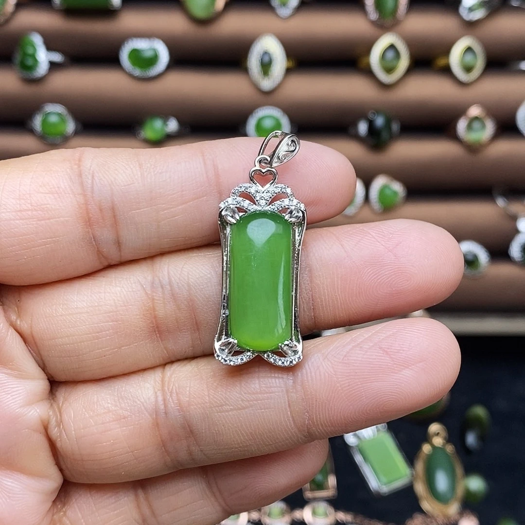 吊坠(赠链)银S925镶嵌和田玉（碧玉）星*