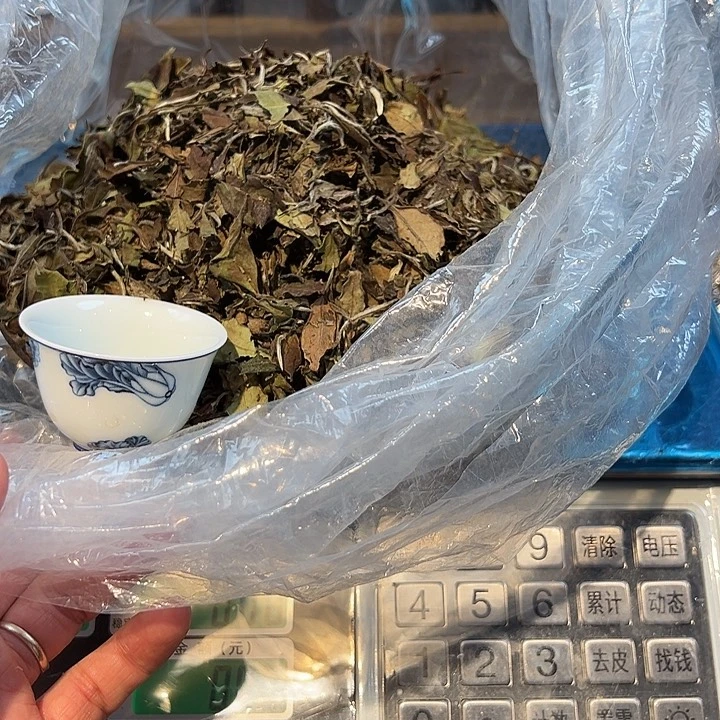 随***@2020年方守龙秋香170克带箱