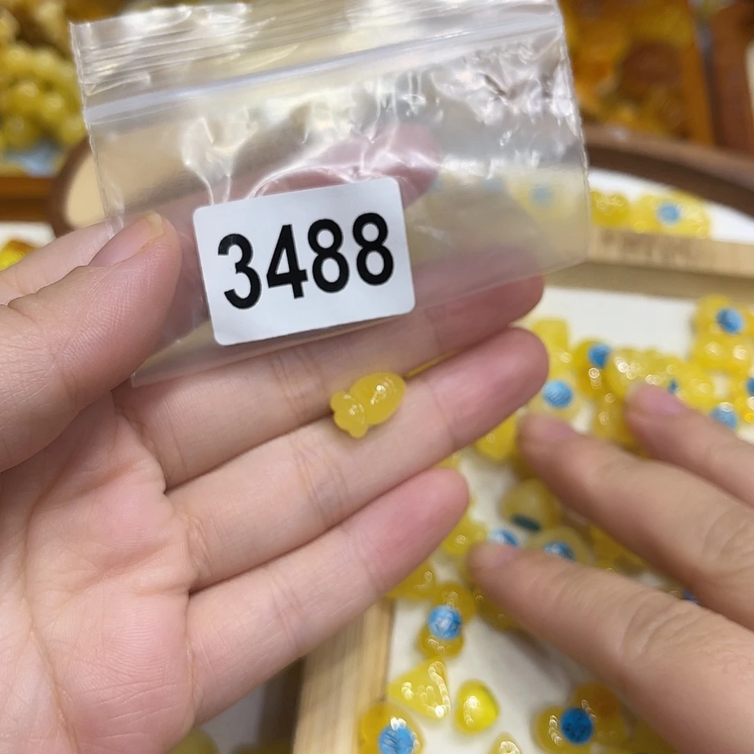 樱***≈琥珀未镶嵌珠宝奇石