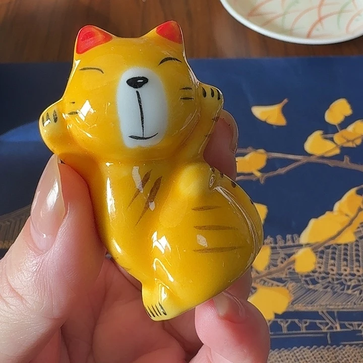 瓷猫猫摆件哈哈哈