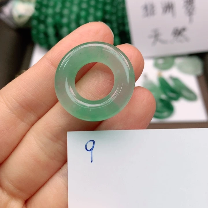 石英质玉颈饰未镶嵌