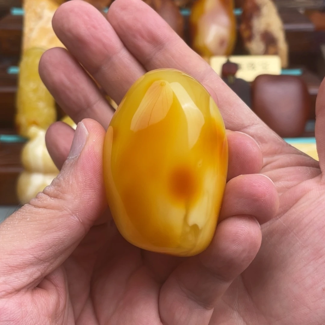 红***利定制琥珀未镶嵌蜜蜡原石手把件