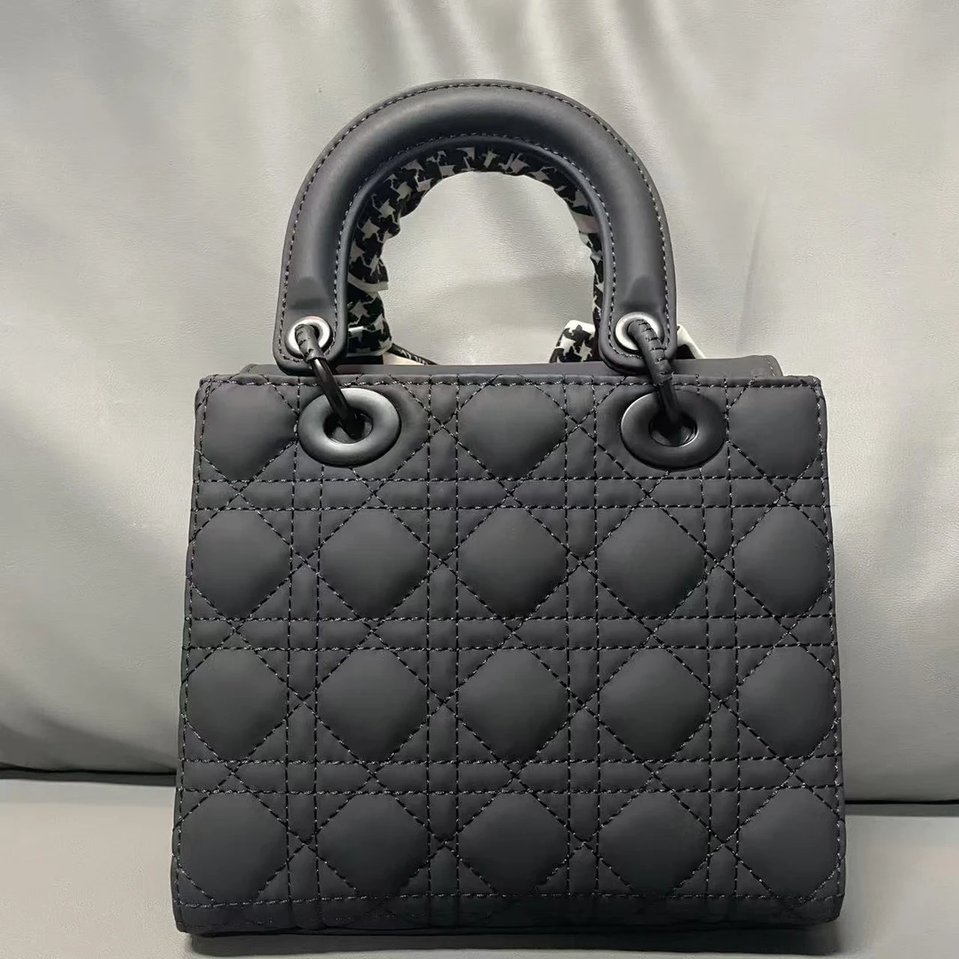 时尚潮流打造真皮女士包时尚下10954纯黑磨砂