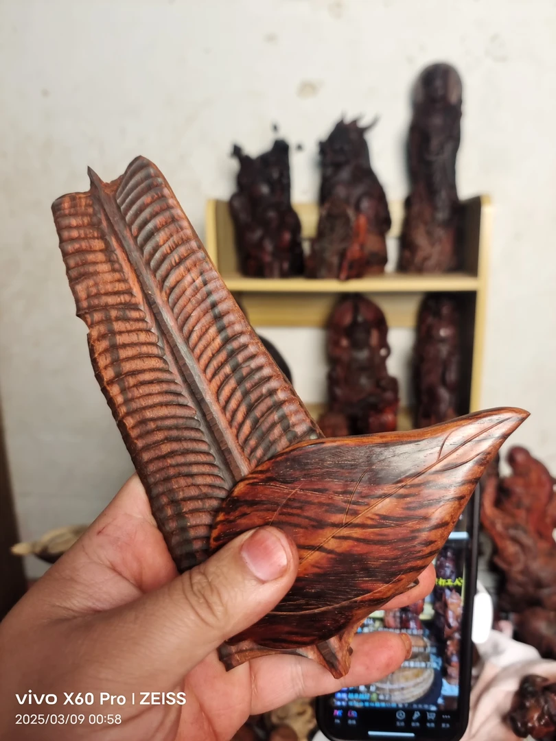 纯手工雕刻小树叶