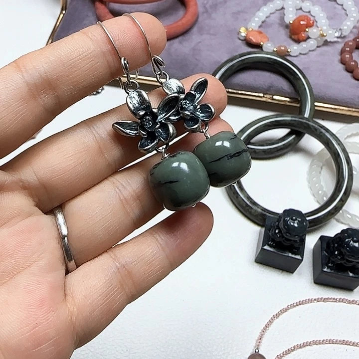 和田玉未镶嵌耳饰