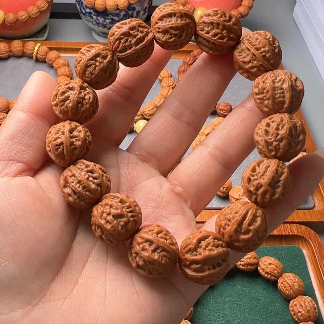 文玩核桃吊坠静**富野生小核桃