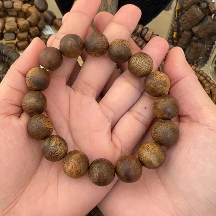 沉香手串莺歌绿多样性发货一条卡14-15克