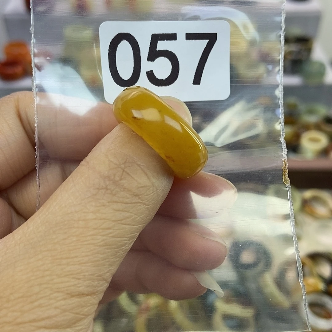 李***硕蛇纹石玉未镶嵌戒指