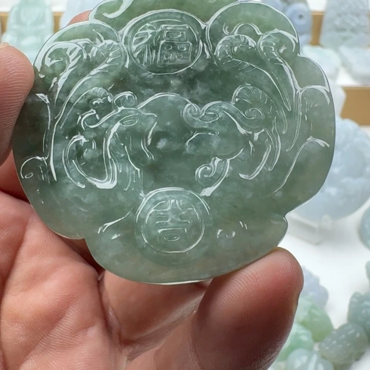 翡翠未镶嵌颈饰天然缅甸A货翡翠