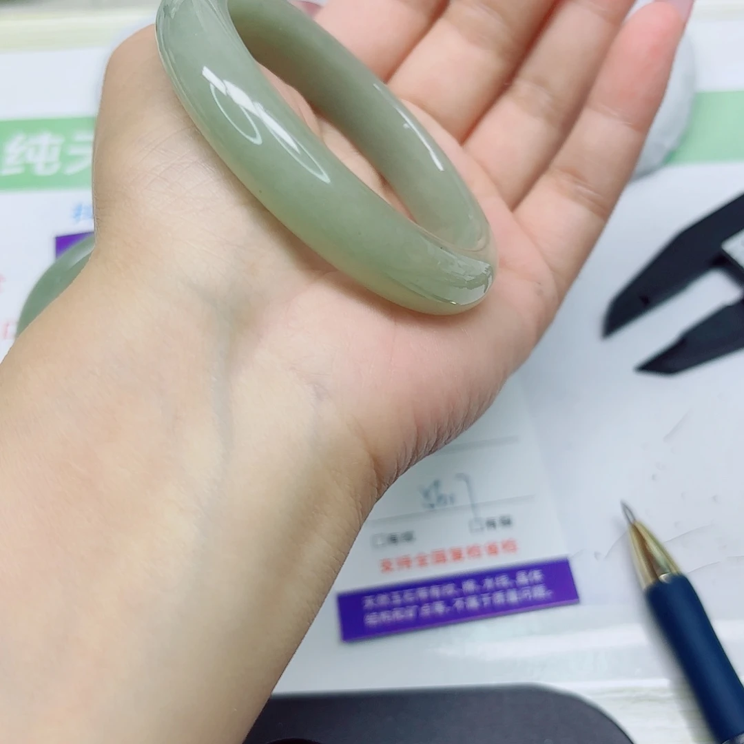 石英质玉未镶嵌手镯127/5657