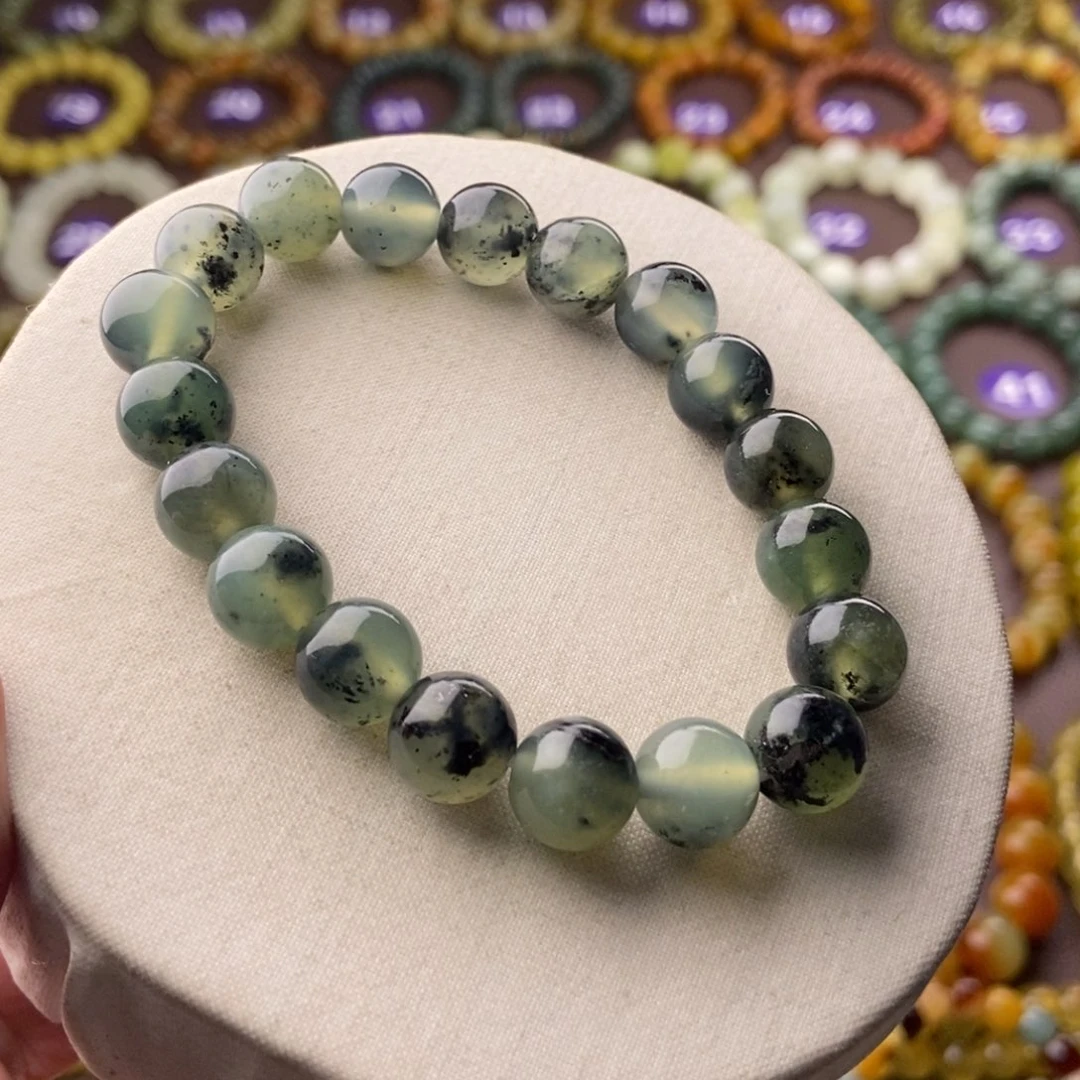 蛇纹石玉手串未镶嵌梅*雪