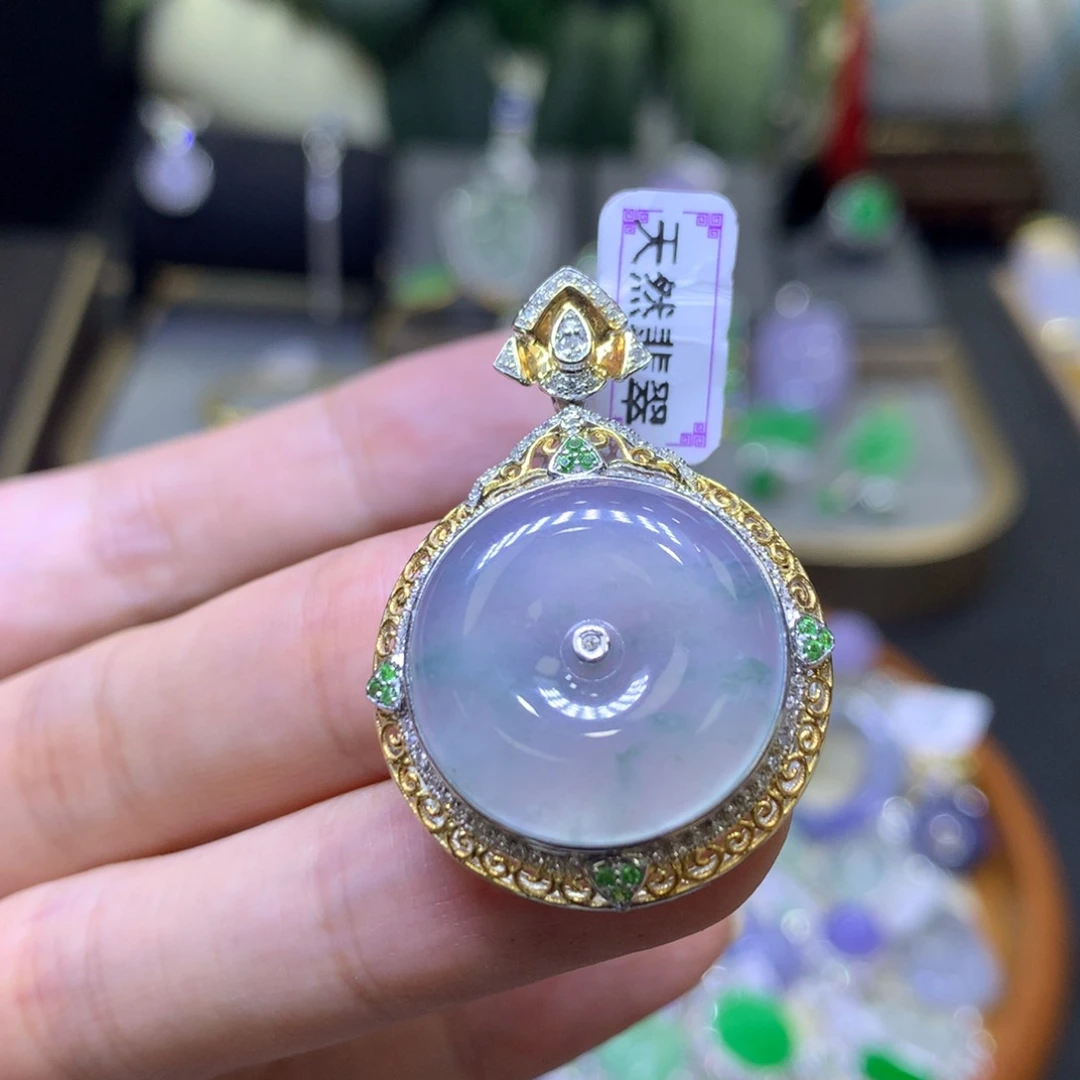 翡翠18K金镶嵌颈饰翡翠吊坠项链