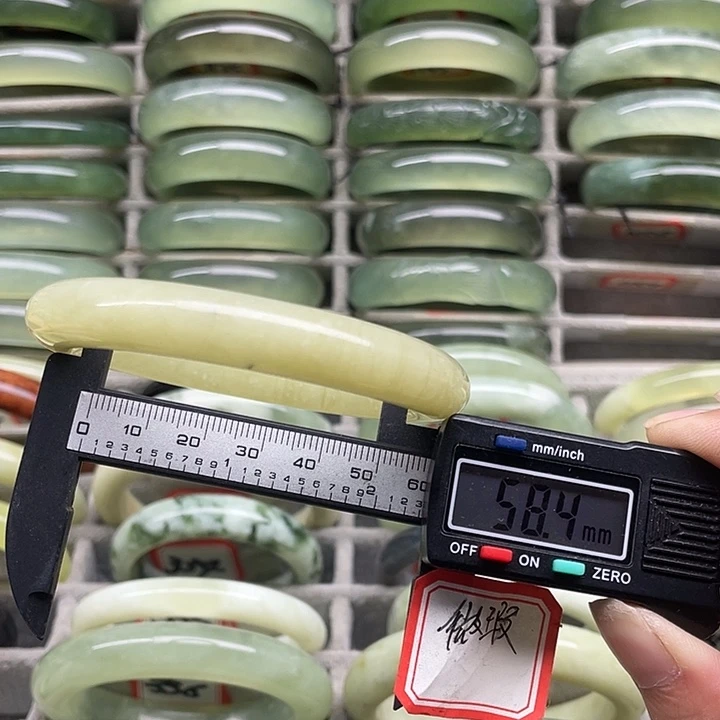 未镶嵌蛇纹石玉手镯325
