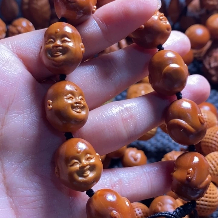 吊坠橄榄核十分开心