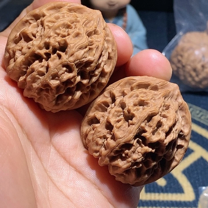 【闪购商品】文玩核桃吊坠熊**鱼野牛