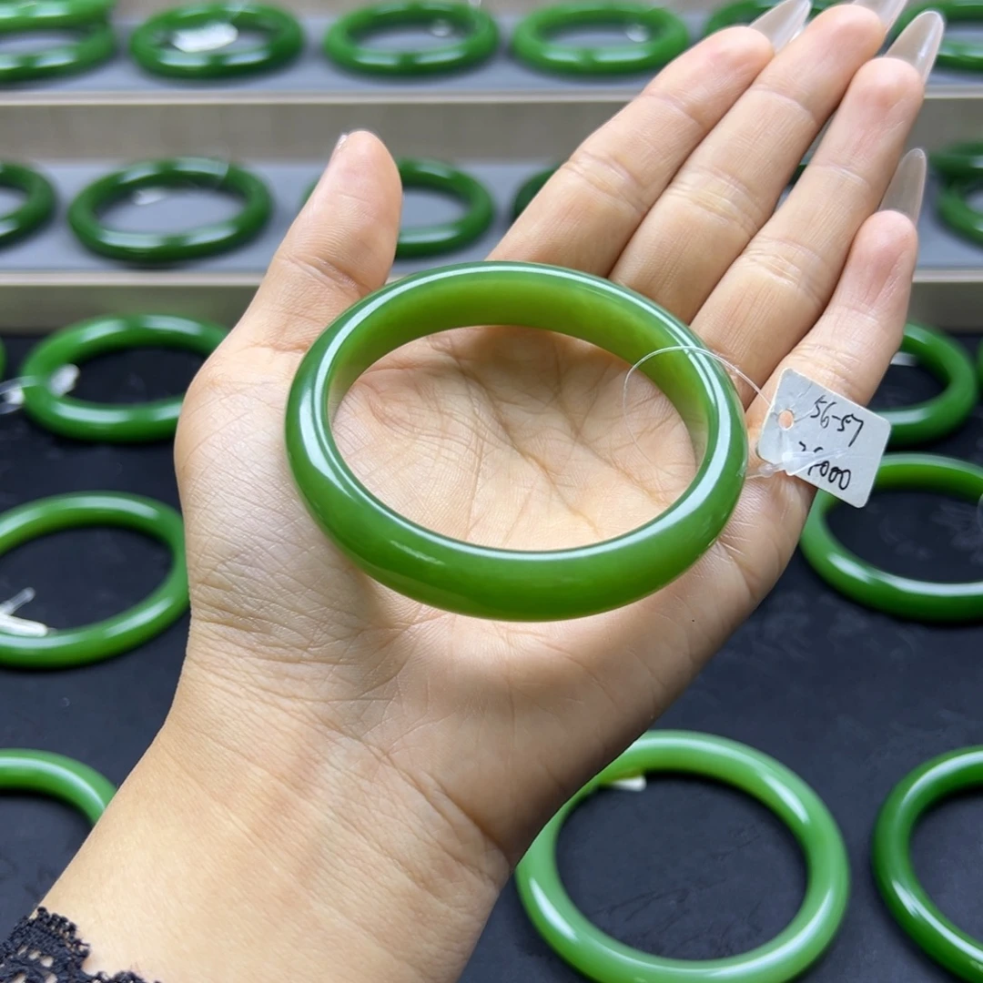 和田玉（碧玉）未镶嵌手镯