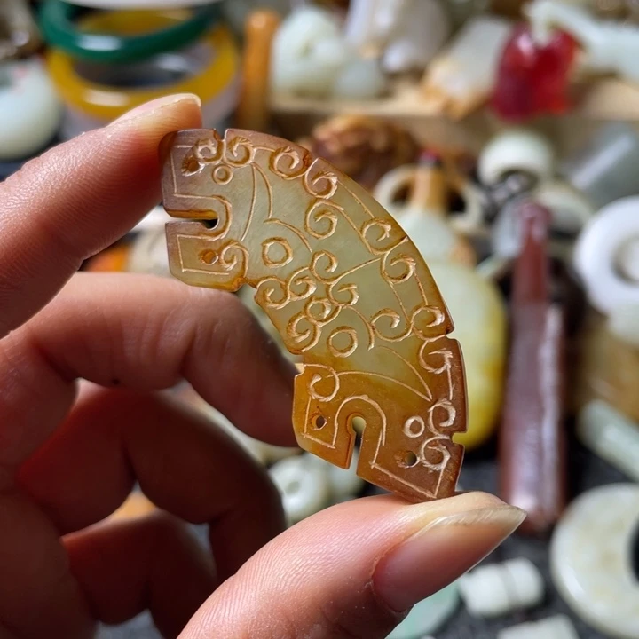 和田玉未镶嵌吊坠(不含链)