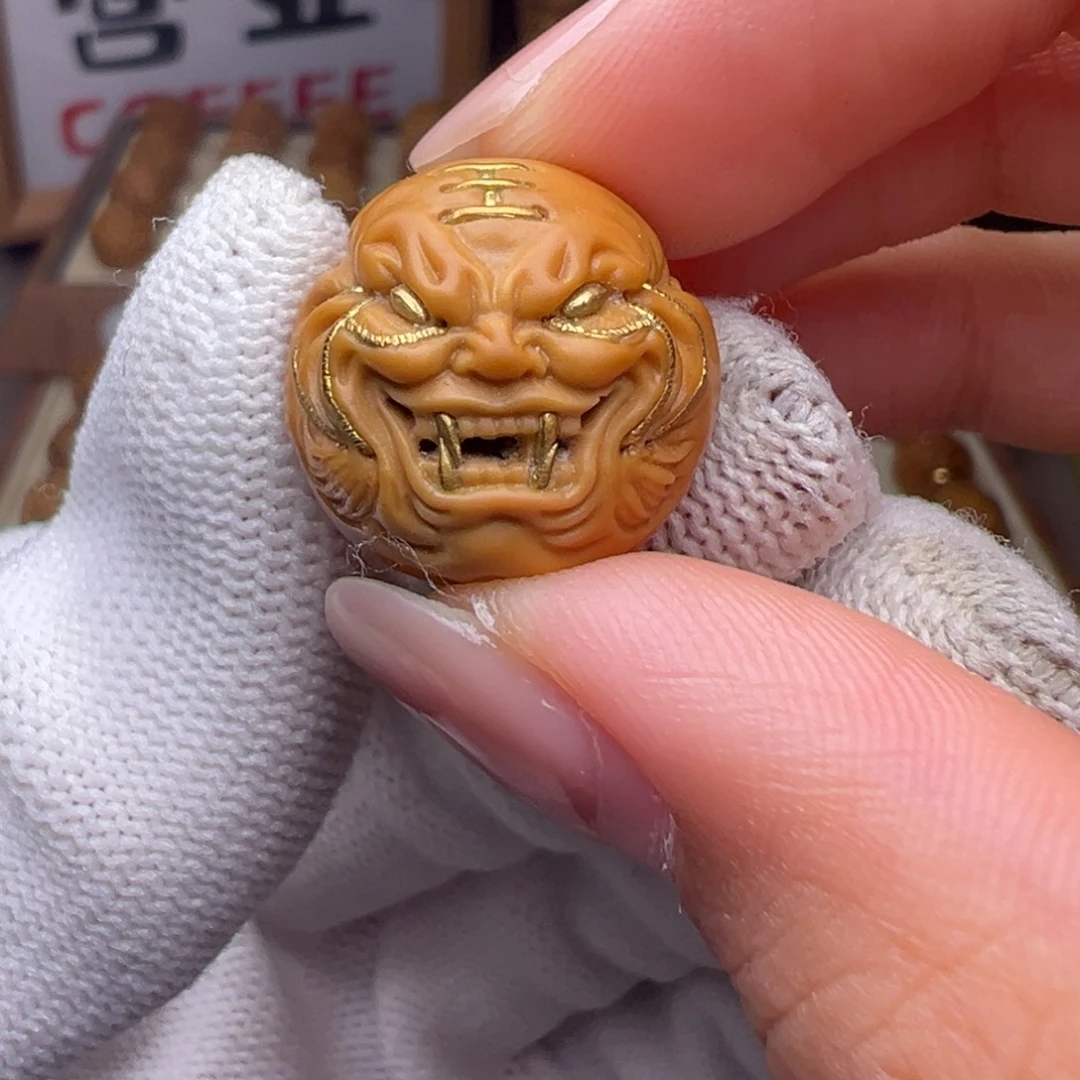 把件猴头核桃镶嵌款虎王恶僧全品有正常封口线