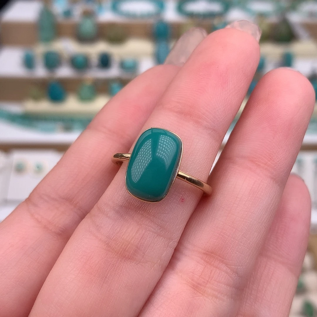 绿松石18K金镶嵌戒指