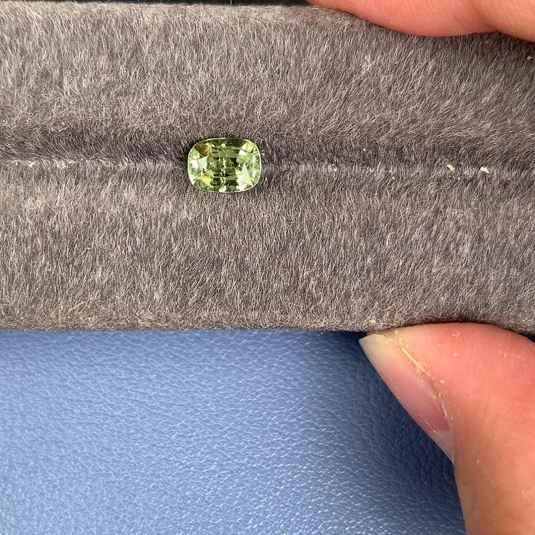 碧玺裸石未镶嵌93分 薄荷绿