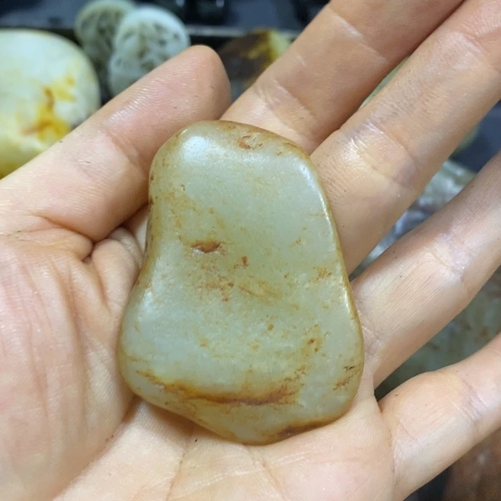 梦***鹿未镶嵌和田玉（糖玉）挂件