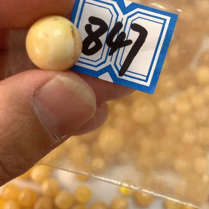 琥珀未镶嵌珠宝奇石瑕疵14