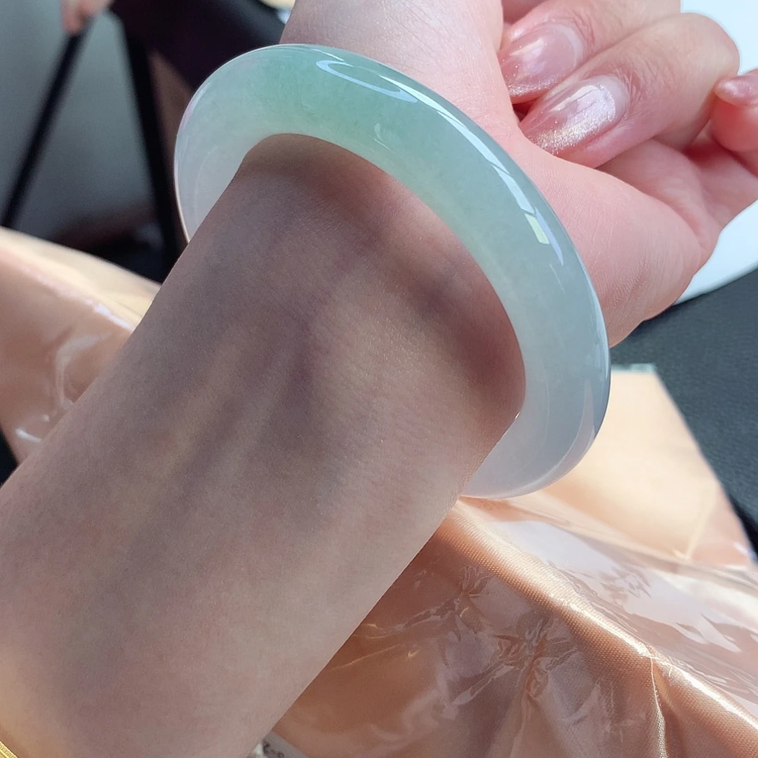 翡翠手镯未镶嵌天然A货翡翠54/55性价比超高