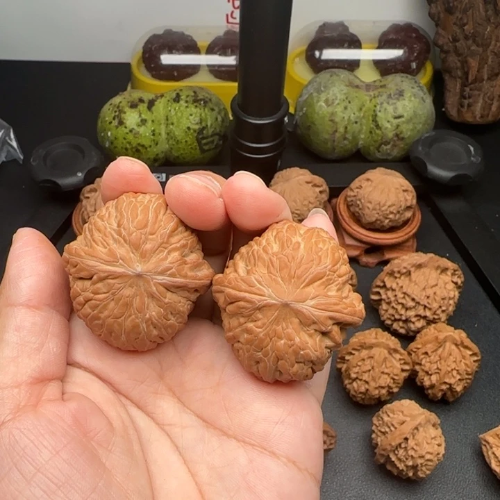 40尺全品铁锤文玩核桃