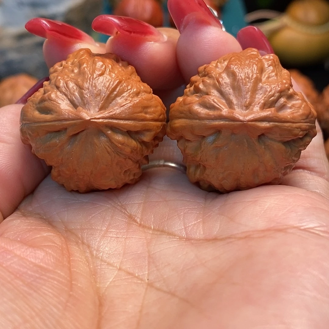 文玩核桃把件红锦鲤