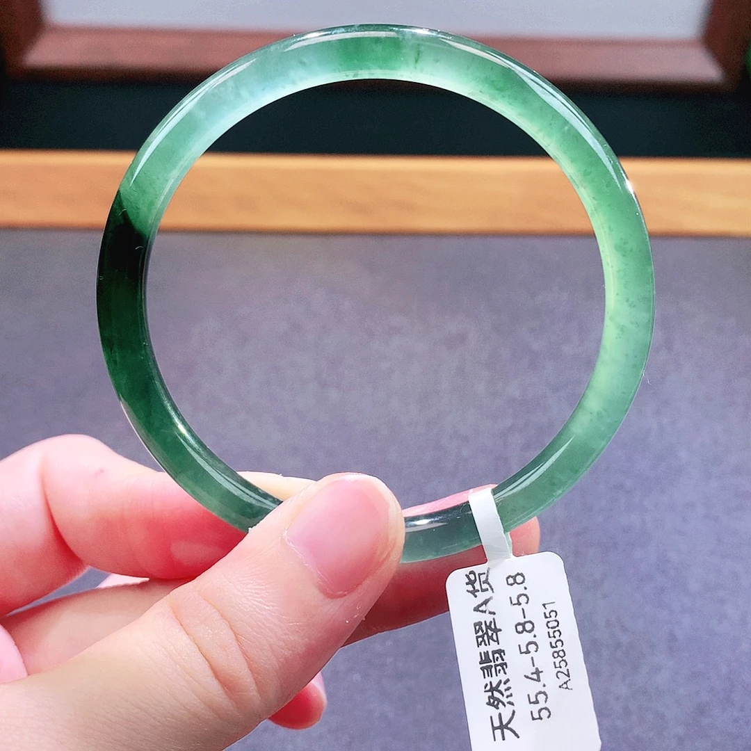 未镶嵌手镯翡翠天然翡翠