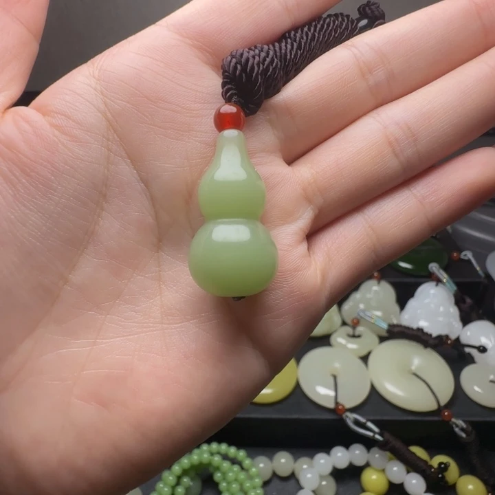 新疆老料且末蓝葫芦吊坠