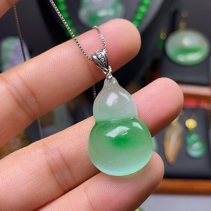 吊坠(赠链)未镶嵌翡翠