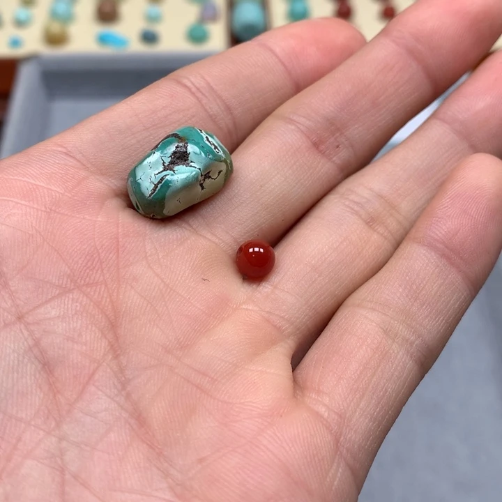 南红玛瑙配饰未镶嵌