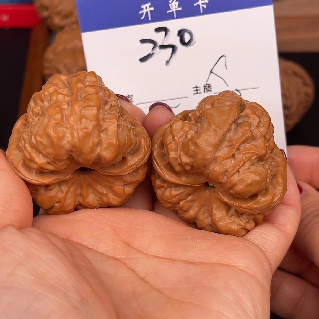 文玩核桃吊坠蛙蛙43尺。 230