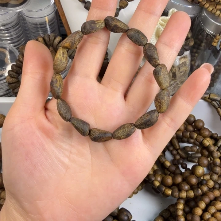 沉香碎屑沉香莺歌绿奇楠08沉水树钉