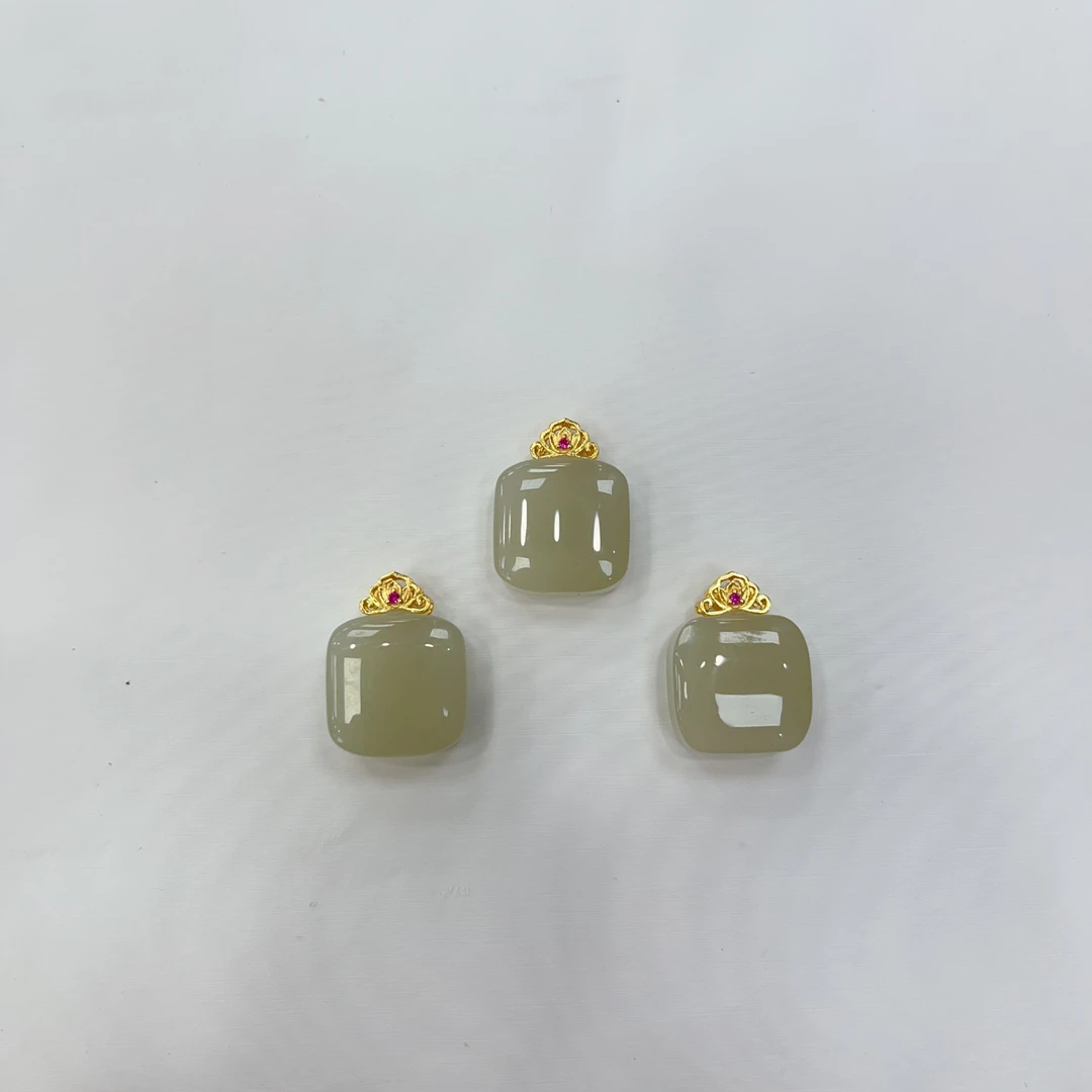 天然和田玉方糖吊坠多样性拍一发一hs
