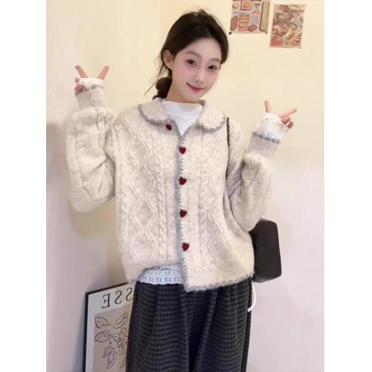 秋冬韩系甜美减龄爱心麻花针织开衫秋冬新款慵懒风娃娃领毛衣外套