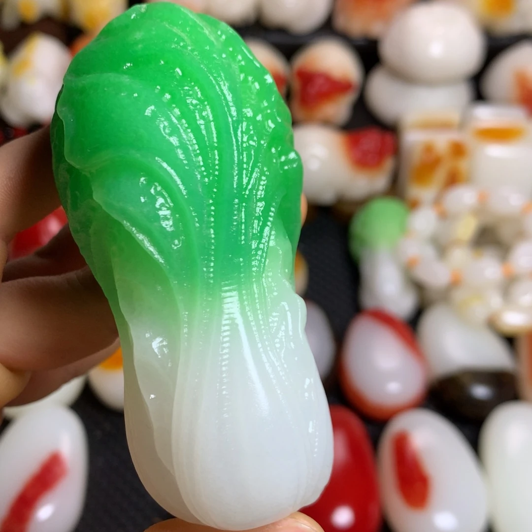 新疆戈壁石五彩石