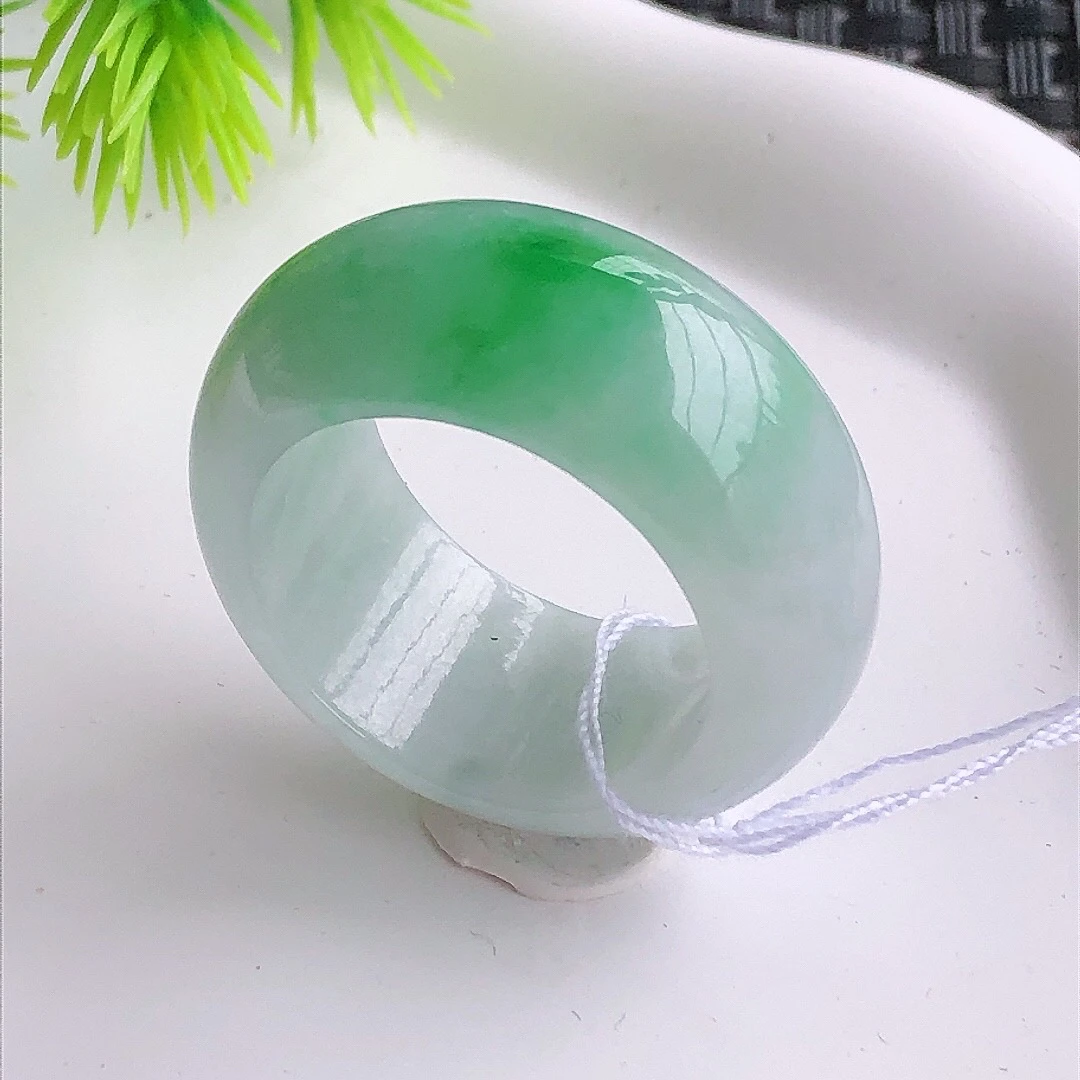 天然翡翠A货冰润飘绿飘阳绿绿色素面轮胎戒指扳指25-26号12.5-4.6